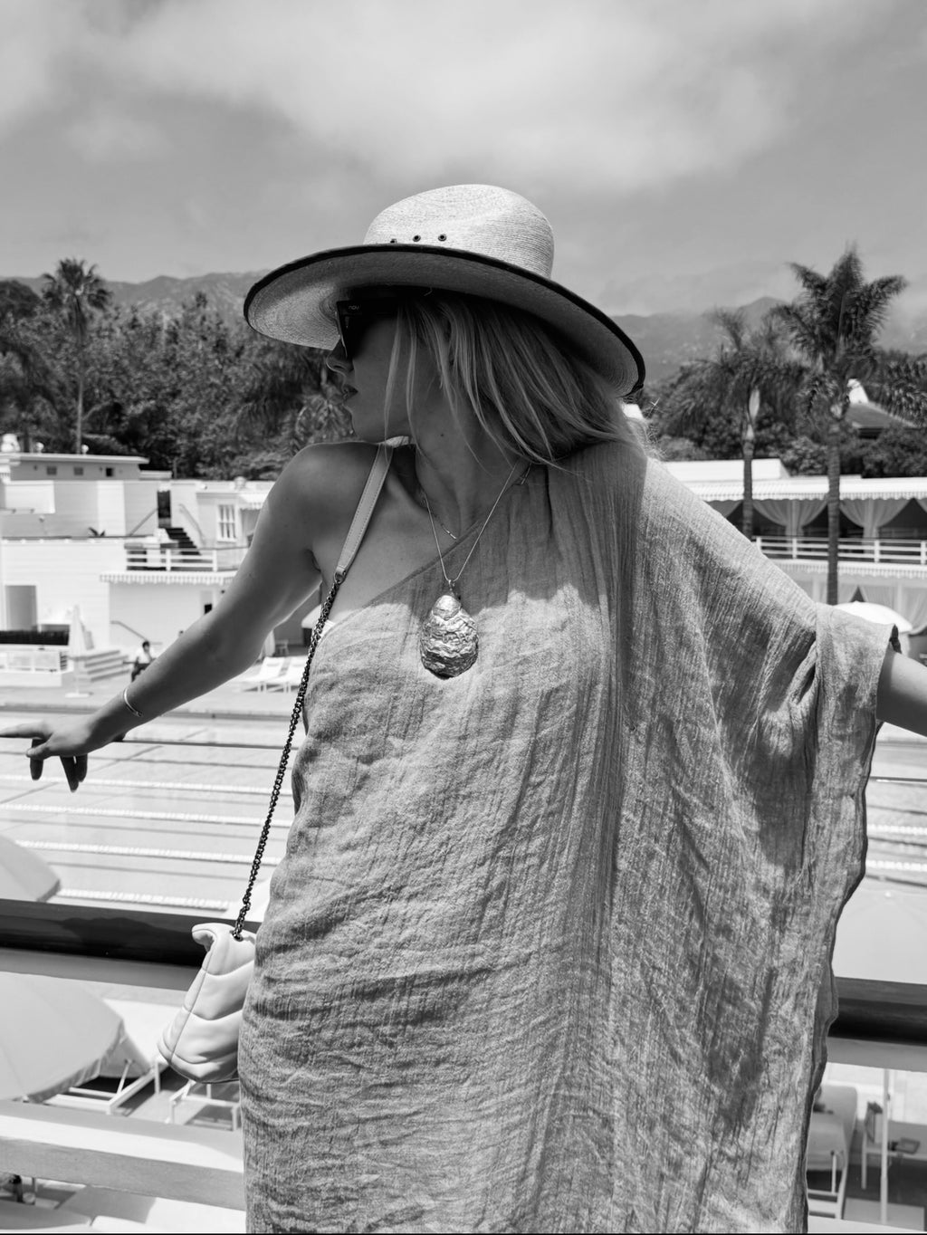 THE OYSTER IS YOUR WORLD Pendant